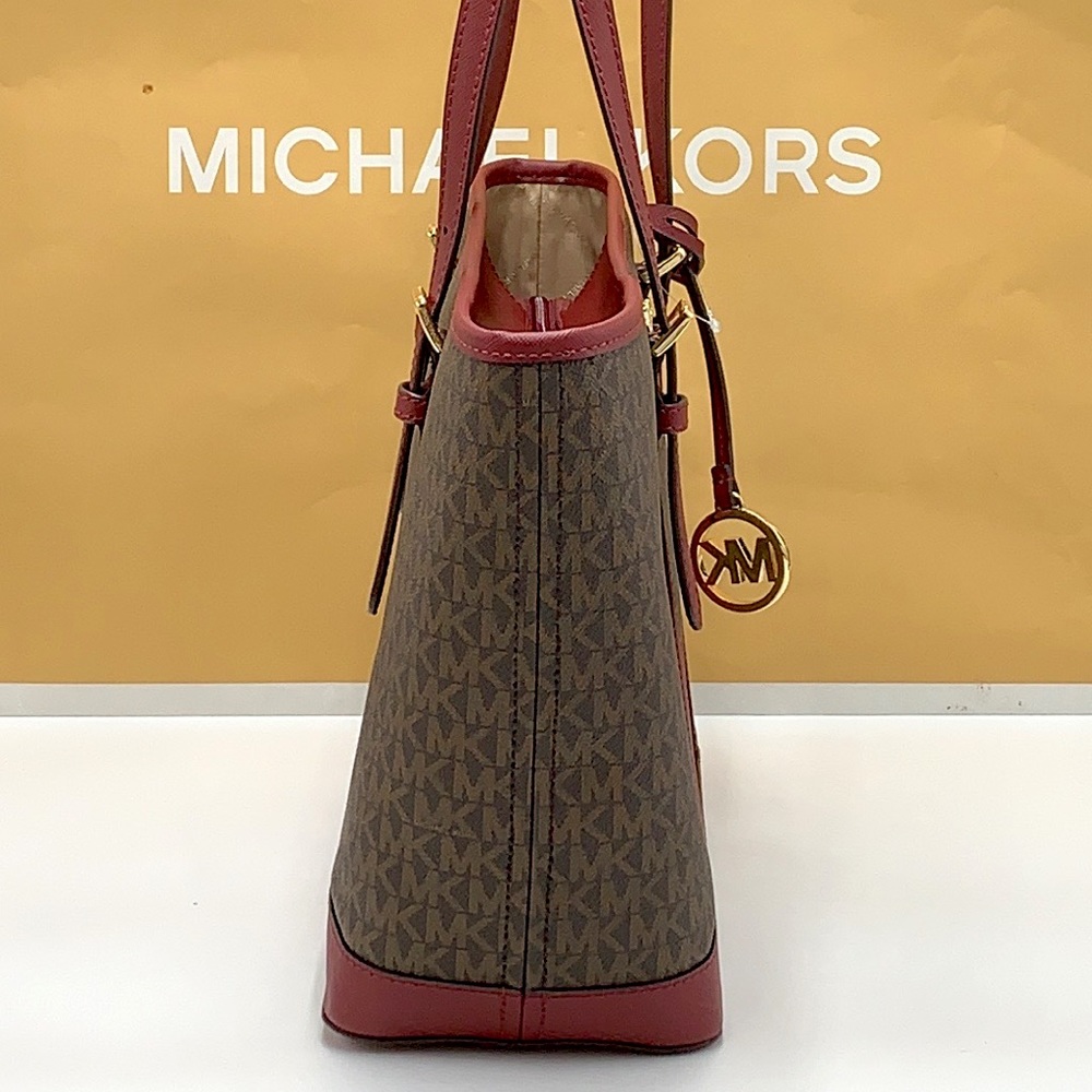 MICHAEL KORS LOGO SHOULDER
TOTE DARK CHERRY COLOR 14.75"W X
10"H × 5.5"D - Picture 7 of 16